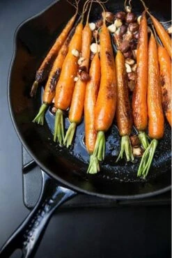 Le Creuset - Gietijzeren Ronde Skillet In Mat Zwart 23cm -Kookgerei Koning Verkoop 801x1200 21