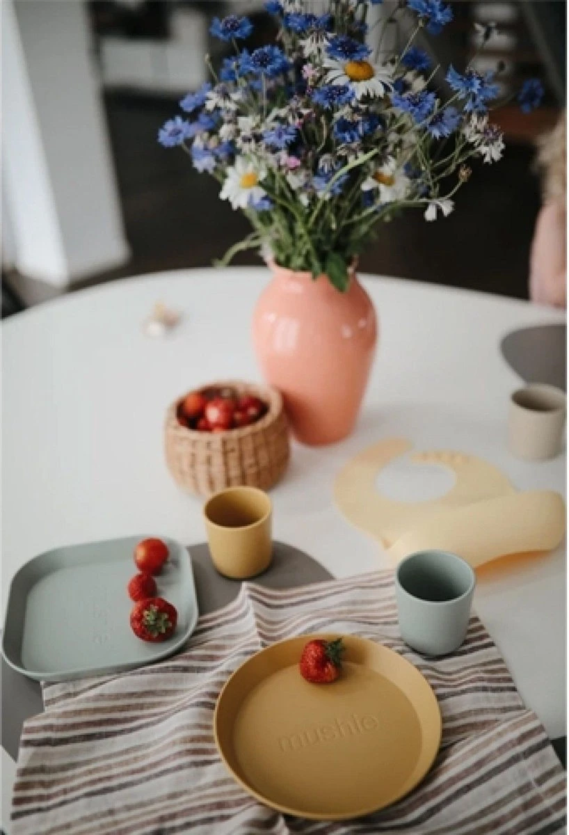 Mushie - Kinderservies Borden Vierkant (Set Van 2) - Borden - Sage 2 Mushie - Kinderservies Borden Vierkant (Set Van 2) - Borden - Sage - Afbeelding 2