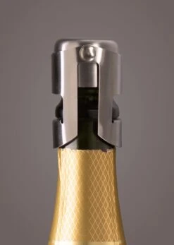 Vacu Vin Champagne Stopper - Zilver 8 Vacu Vin Champagne Stopper - Zilver -Kookgerei Koning Verkoop 853x1200 3