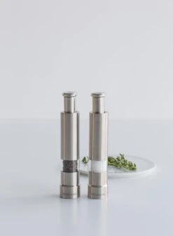 Brabantia Zout En Pepermolen Set - Matt Steel -Kookgerei Koning Verkoop 879x1200 1