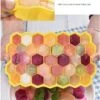 Siliconen IJsblokjesvorm Met Deksel Assorti - IJsklontjesvorm - IJsklontjes - IJsvormpjes Maker - Fruit IJs - Babyvoeding - IJsjes Maken - Fruit Voor Smoothies Invriezen - IJslolly's - Hapjes - IJsklontjes Vorm - Herbruikbaar - BPA Vrij - Hexagon