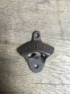 Merkloos Flesopener - Bieropener - Bbq Accesoires - Gietijzer 10 Merkloos Flesopener - Bieropener - Bbq Accesoires - Gietijzer -Kookgerei Koning Verkoop 900x1200 103