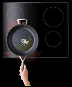 LE CREUSET - Les Forgees - Sauteerpan 2 Grepen 28cm 3,2L -Kookgerei Koning Verkoop 994x1200 4