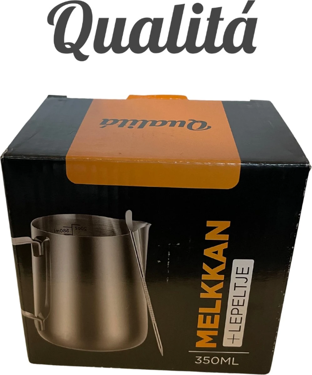 Qualitá® Melkkan Met Art Pen - Barista Melkkannetje - 350 ML - Melkopschuimkannen 6 Qualitá® Melkkan Met Art Pen - Barista Melkkannetje - 350 ML - Melkopschuimkannen - Afbeelding 6